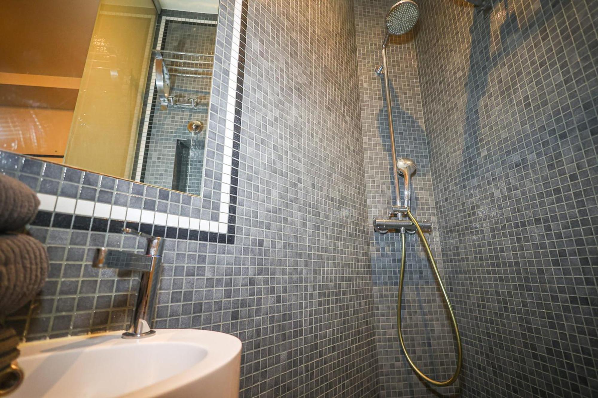 Elegant Appartement Climatise De 65 M2 Avec 2 Ch Paris Exterior photo